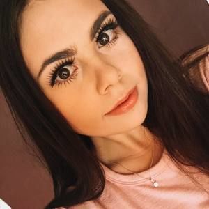 Meet your Posher, Marina